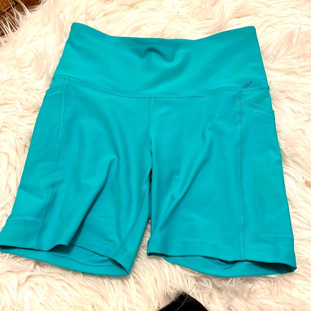 Old navy biker shorts with pockets!